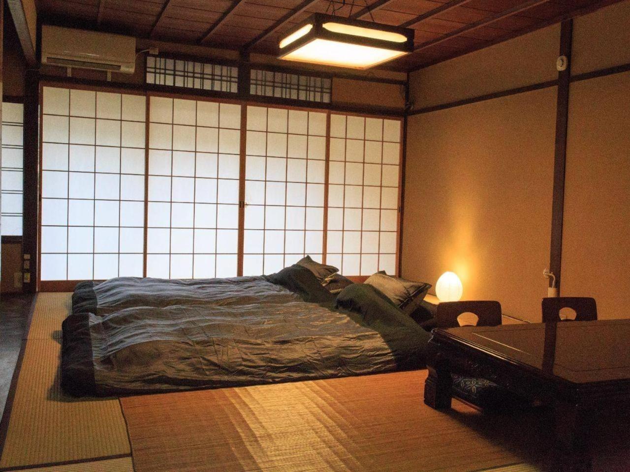 京都二条城近く京町屋120年の歴史に泊まる Exteriör bild