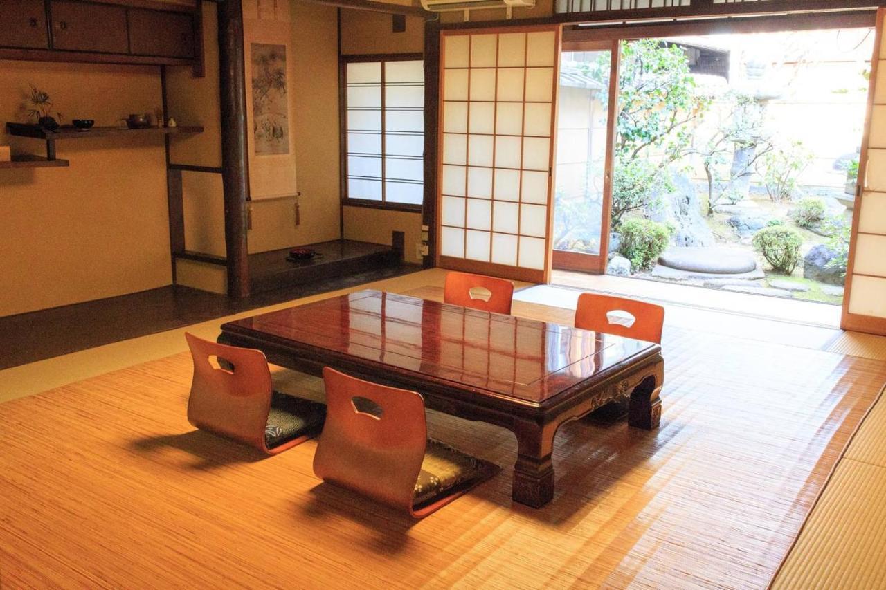 京都二条城近く京町屋120年の歴史に泊まる Exteriör bild