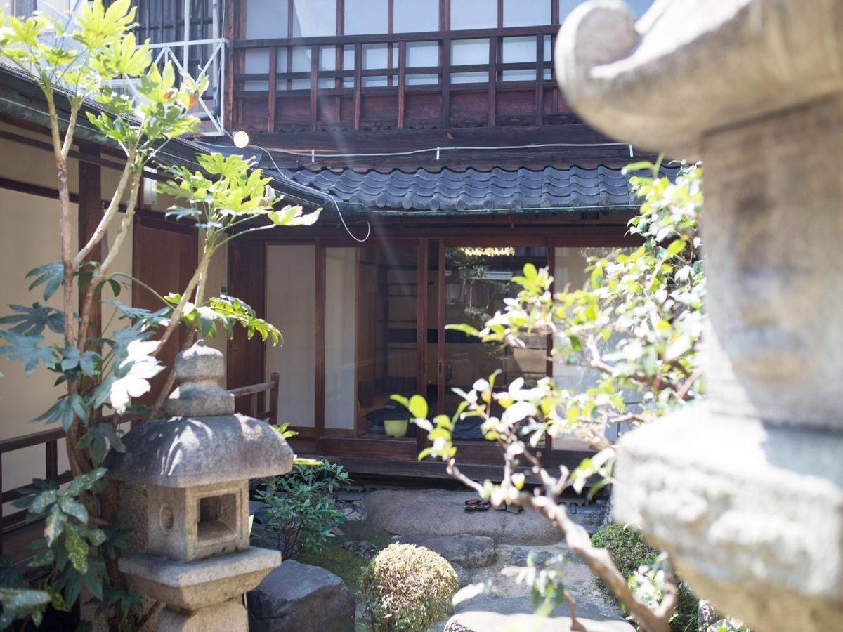 京都二条城近く京町屋120年の歴史に泊まる Exteriör bild